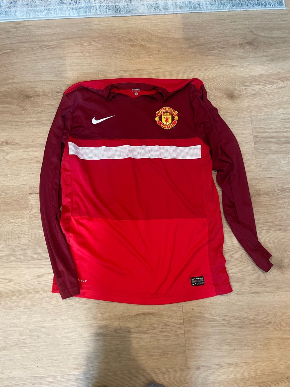 Nike Manchester United long sleeve soccer training jersey